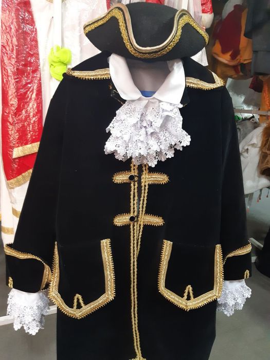 Прокат карнавалных  костюм