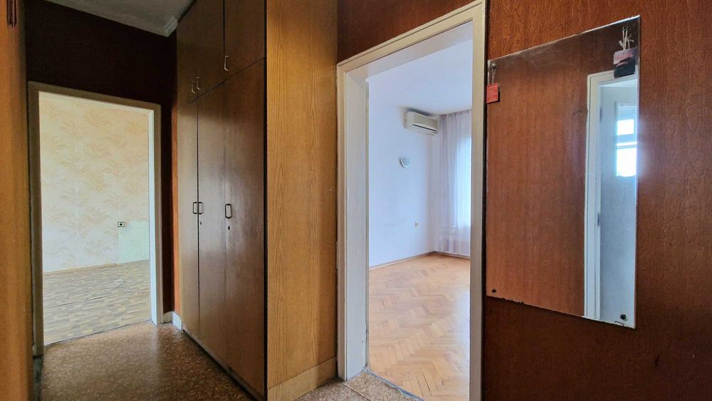 Продава се Тристаен апартамент в Пловдив, Център - 86 кв.м за 1076 €/кв.м - Снимка #8