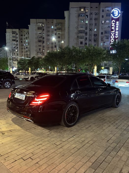 Mercedes Benz W222 S550