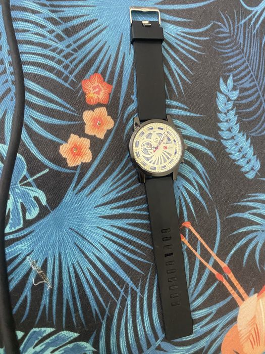 Часы colomi новые