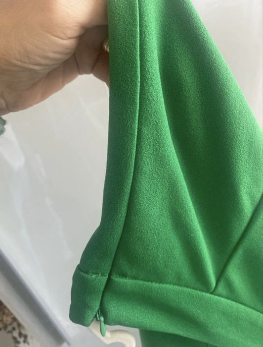 Vand pantaloni cu crac larg S