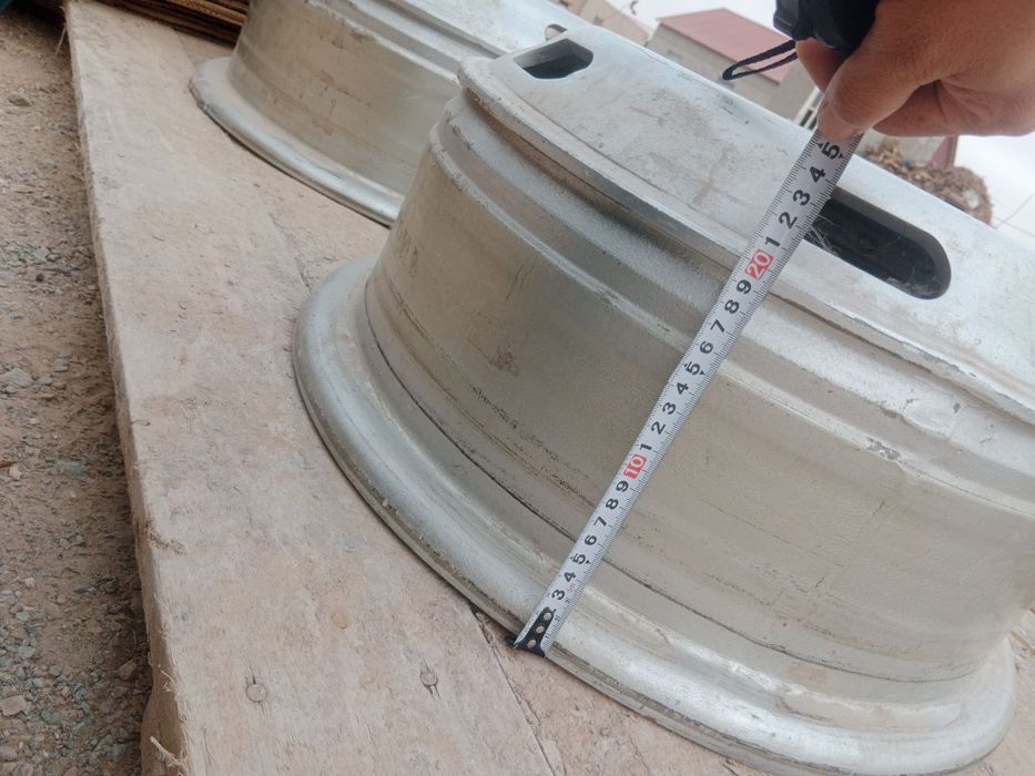 Diska satiladi zilge birge bir tusedi