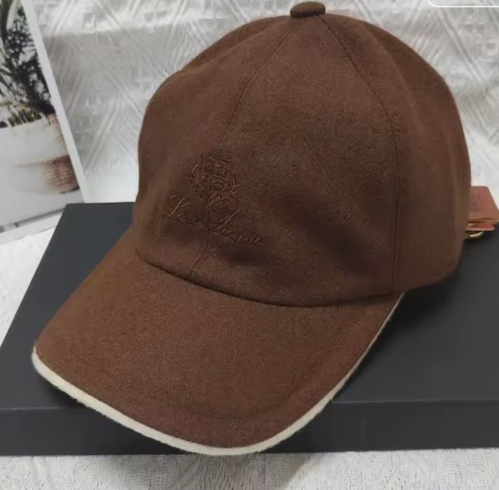Sapca Loro Piana material lana moale premium