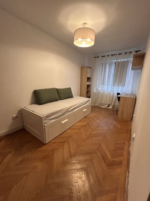 Inchiriez Apartament 1 Mai