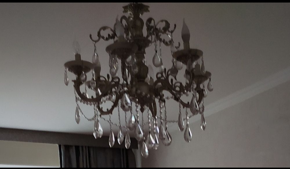 Продам люстра хрустальная