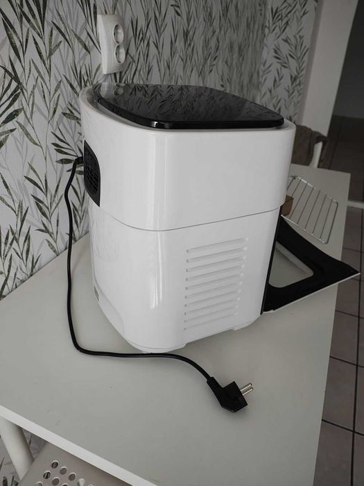 Vand masina de gatit cu curent / Air fryer / Friteuza cu aer cald