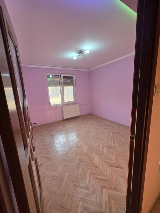Apartament spatios 3 camere