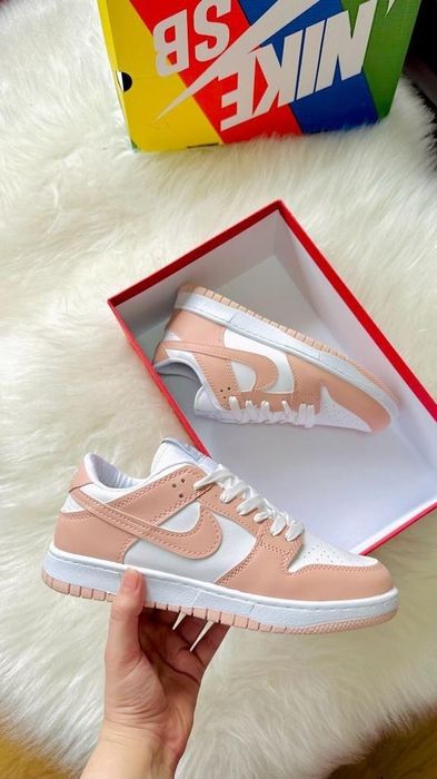 Nike Dunk Low SE Нови Дамски Маратонки Найк / 36-40 Номер