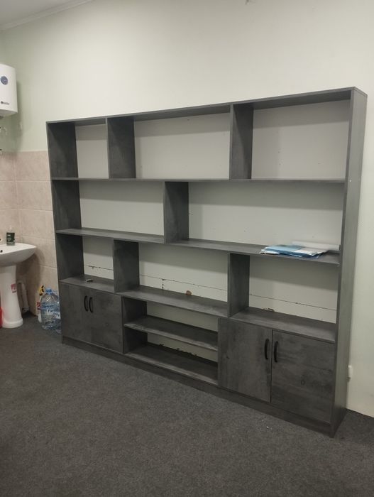 Office mebel stol i stenka