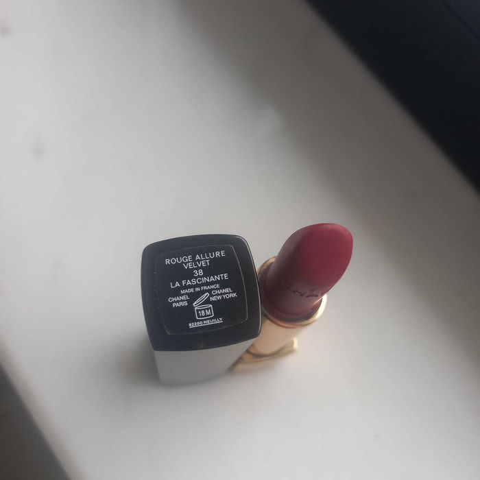 Ruj Chanel roșu 38 La fascinante