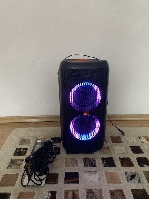 Vand boxa jbl partybox100