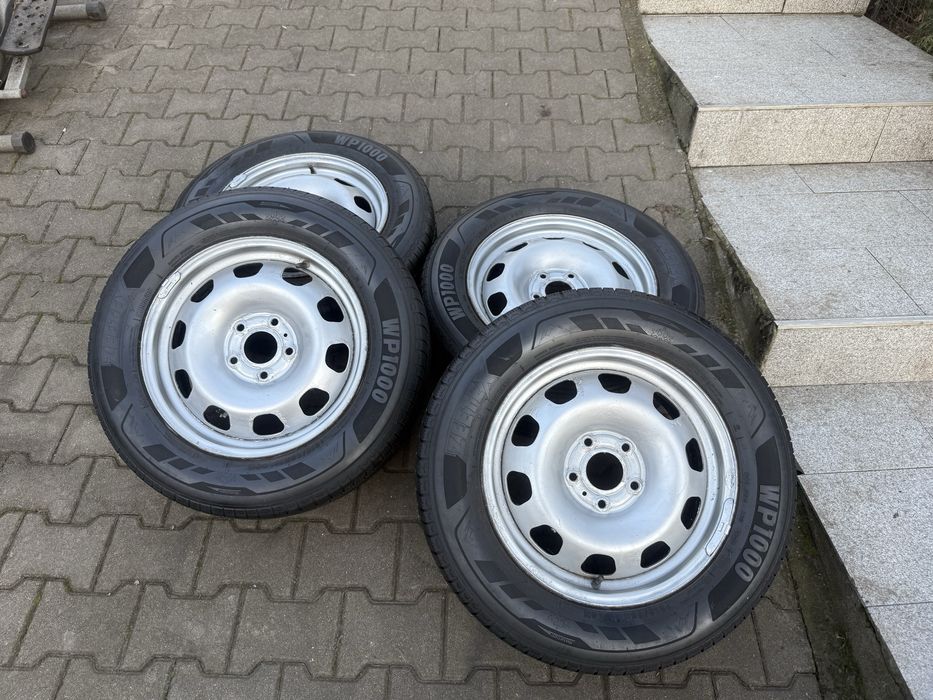 Anvelope M & S  cu jante Dacia Duster