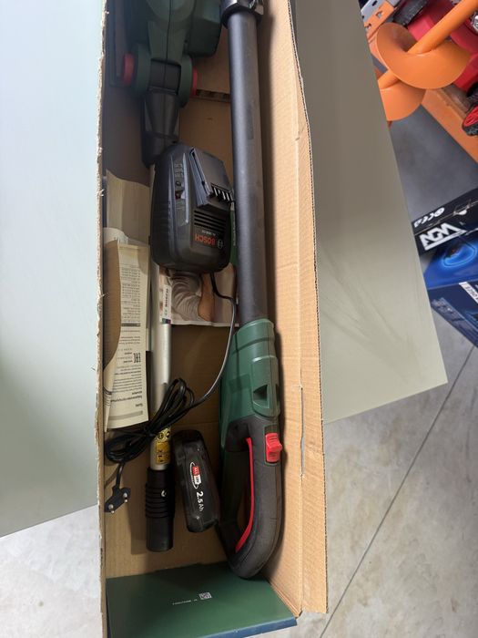 Drujbă telescopică Bosch UniversalChainPole 18