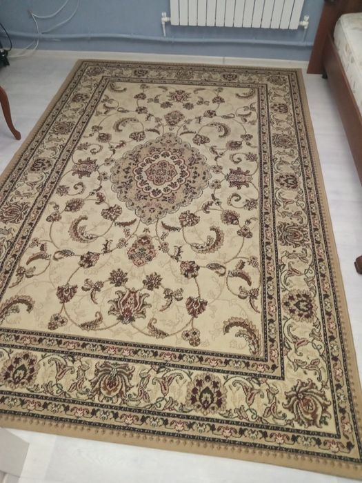 Ковер чистый 2×3  красивый  узор