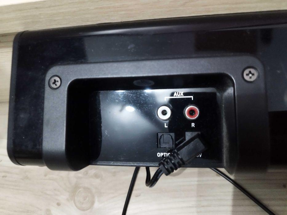 Продавам нов саунбар