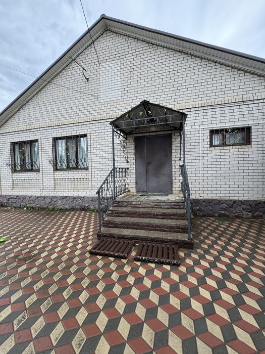 Продам дом. Два уровня