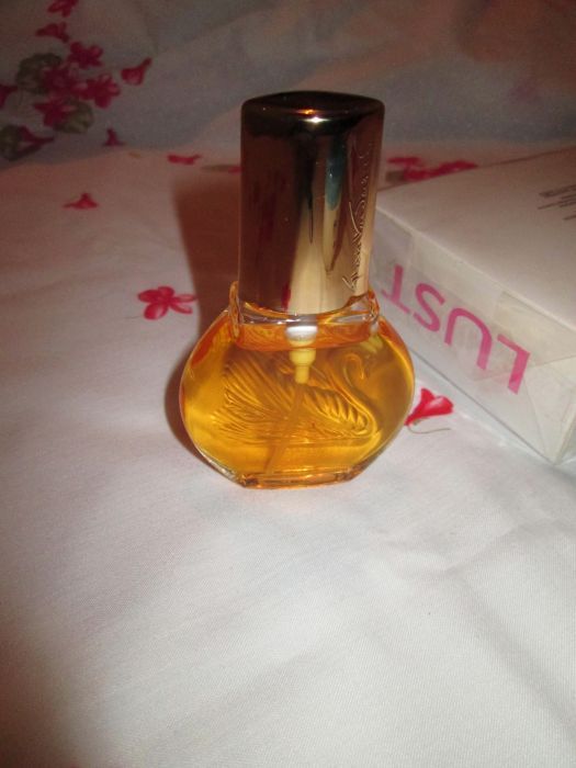 Парфюми-нови