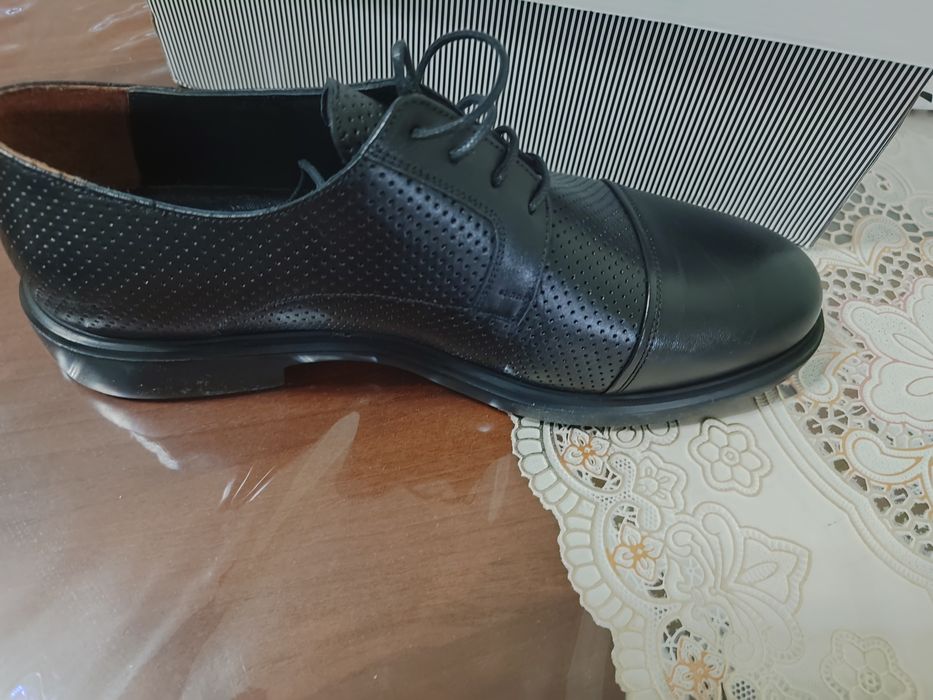 Продам мужские кожаные туфли