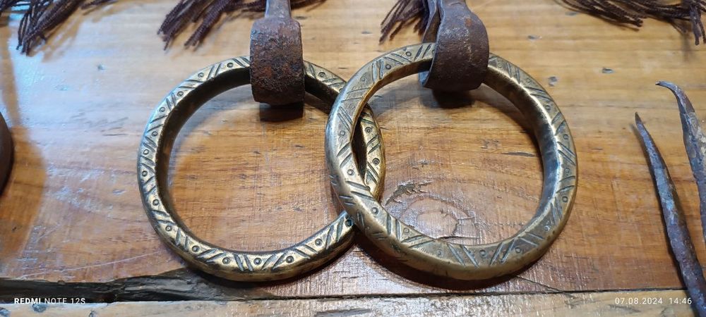 Старинные дверные кольца.