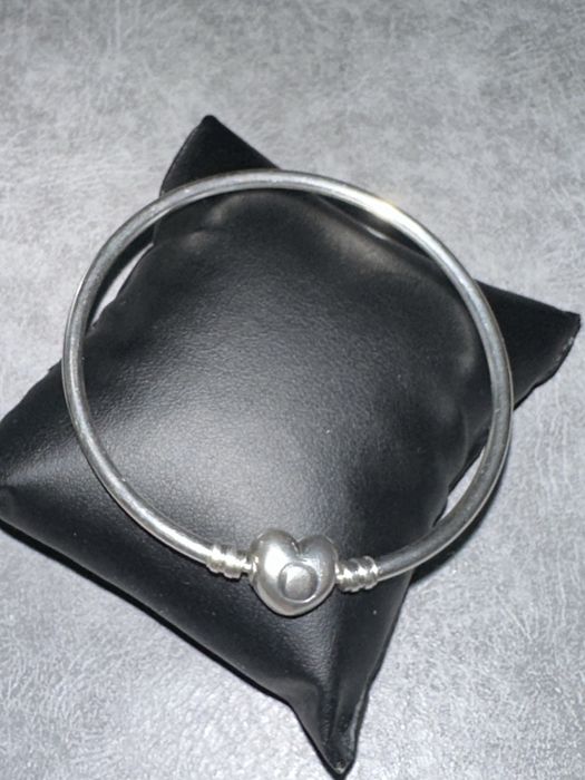 Продам серебро,браслет серьги