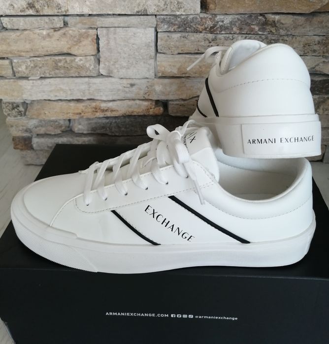 Продавам мъжки сникърси Armani Exchange 41 номер