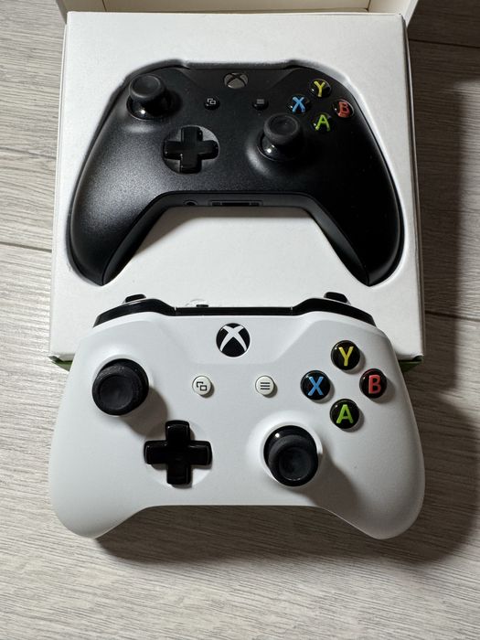 Xbox One S 1TB 2 controllere+jocuri