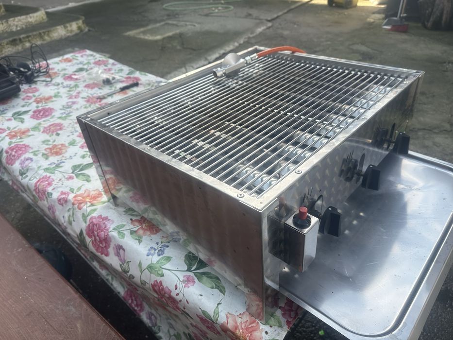 Gratar din inox gosgerate pe gaz butan