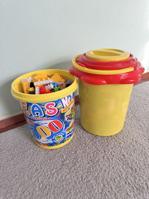 Продается детское лего 2 ведра