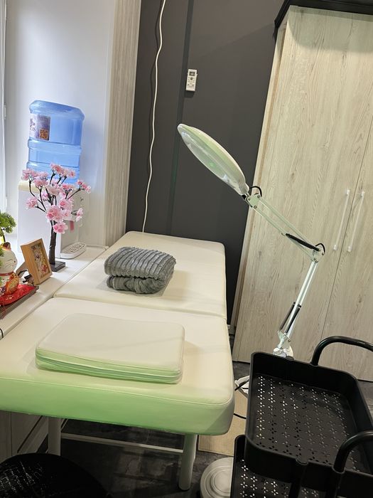 Сдаю кушетку для мастеров