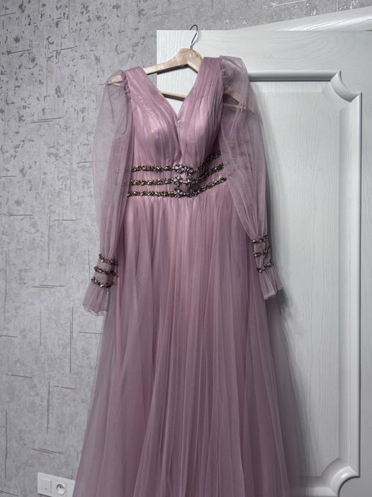 Платье вечернее