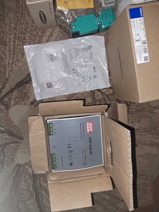 HMI OMRON,mini plc Mitsubishi