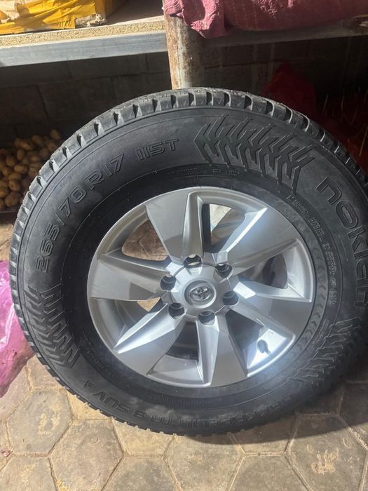 Диск с покрышкой Nokian R17