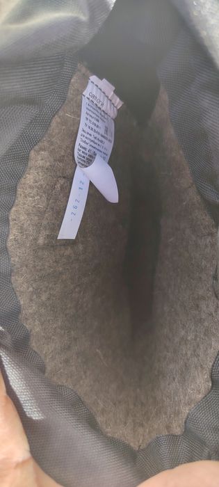 Продам обувь зимнию