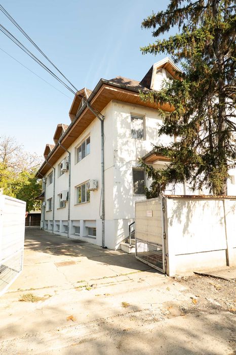 Spatiu birouri 140 mp - Parter casă - loc parcare, central