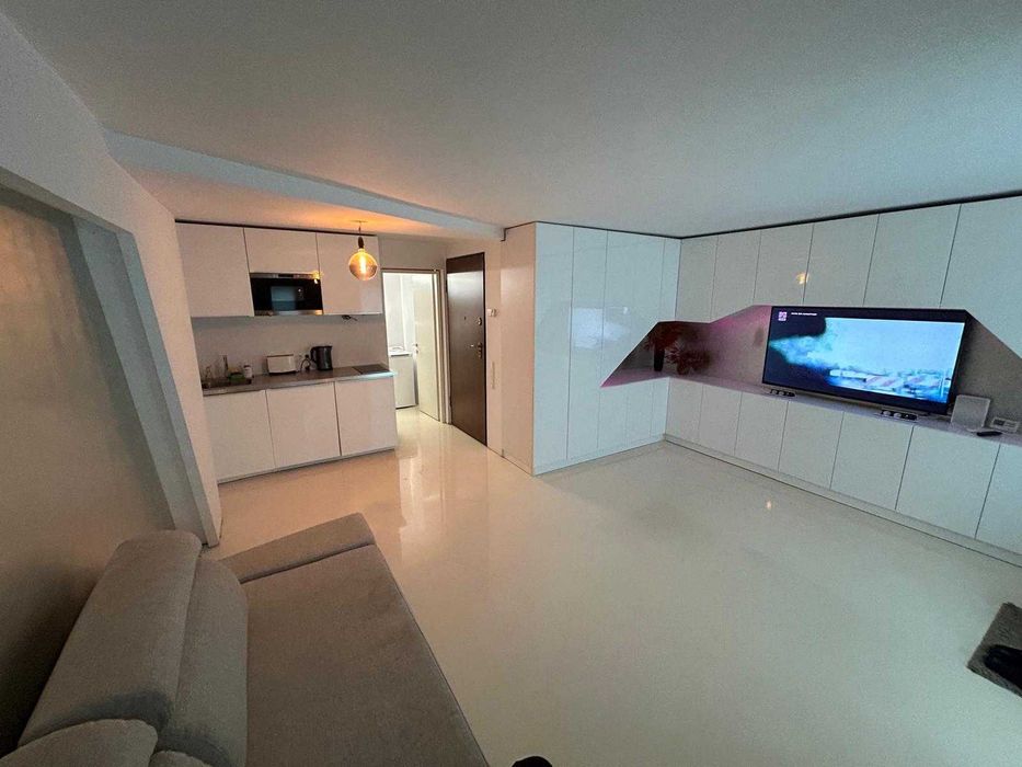 Garsoniera locuit / birou / spatiu comercial zona Sisesti