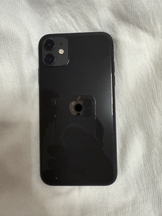 Айфон 11 в хорошем состоянии