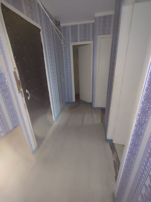 Продается 2-комн (6-50, 5 эт)