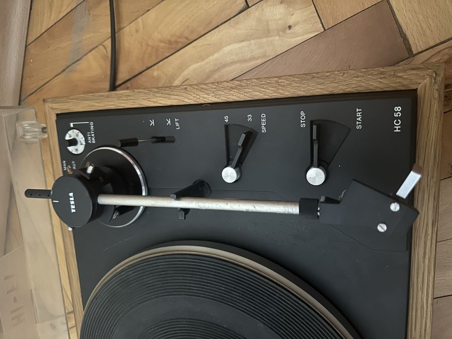 РАБОТЕЩ Грамофон TESLA HC 58 – ретро Hi-Fi – за реставрация/части