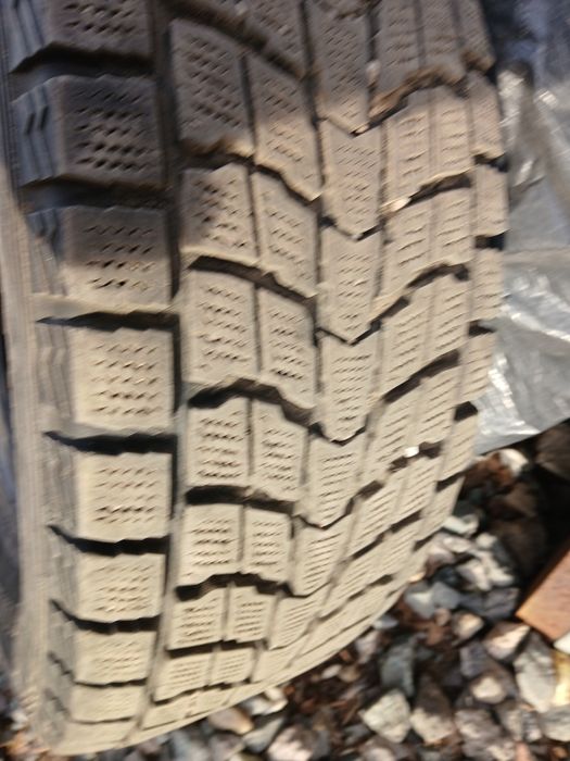 Продам шины б/у R16