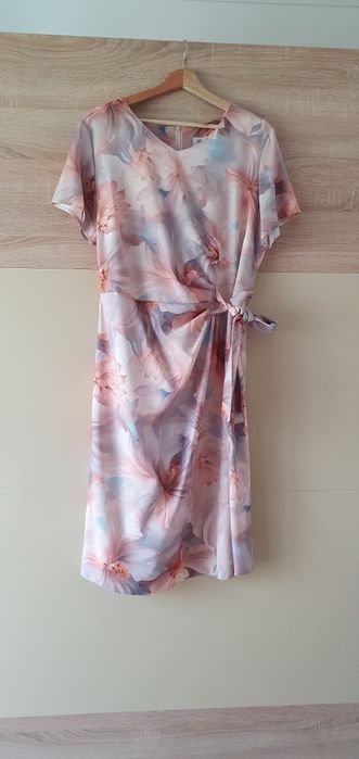 Rochie elegantă din mătase, cu cordon  ajustabil mărimea 48