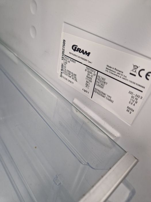 Хладилник с фризер Gram A++ 179в55ш60д
