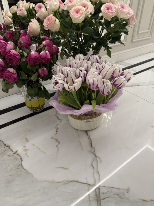 Тюльпаны новые только что принесли 9 марта