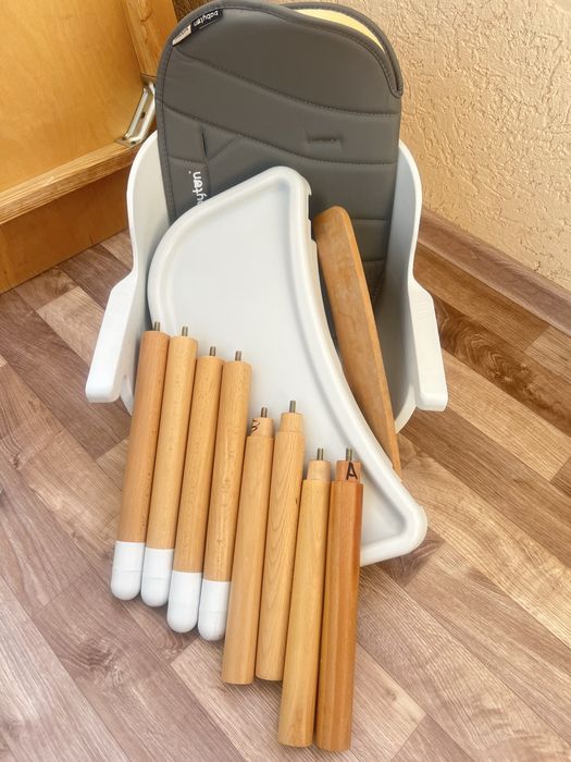 Продам  детский столик