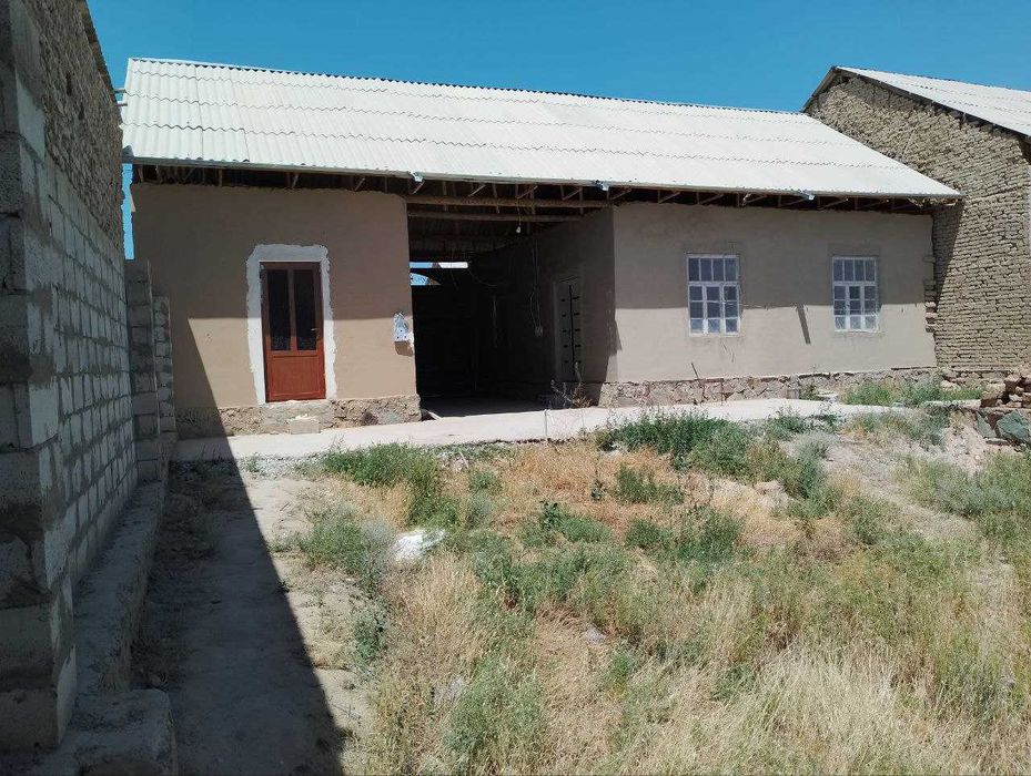 Навоий шахари фарход Савхозда ховли сотилади 4*сутих