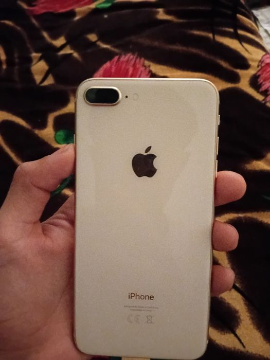 IPhone 8 pilus. IDEAL.