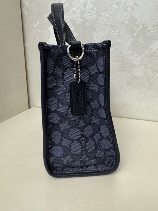 Продам сумку Coach