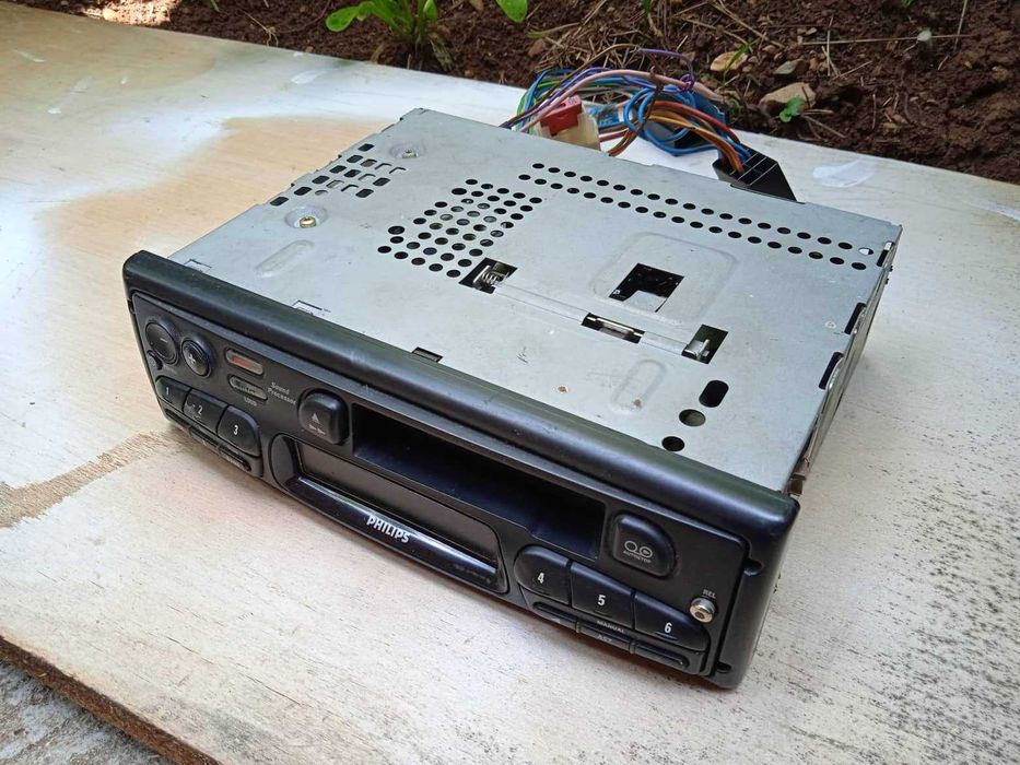 Радио касетофон Philips