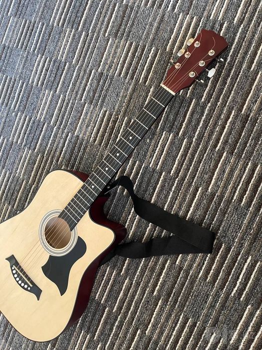 Akustik Gitara 38  ishlamagan yangi sumkasi ham bor