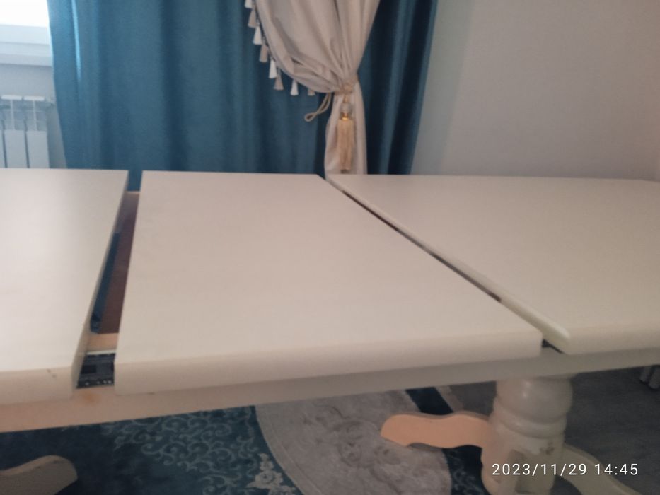 Стол для гостиной