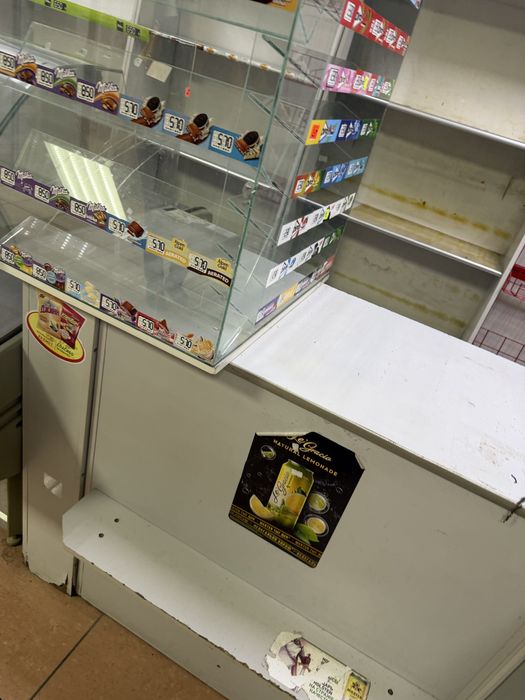 Кассовая зона, витрина